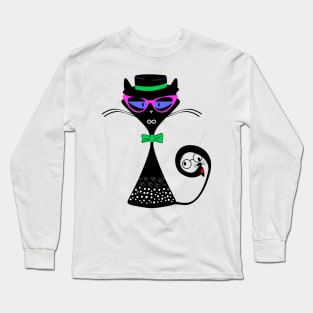 Vintage black cat with a hidden beaver in her tail Long Sleeve T-Shirt